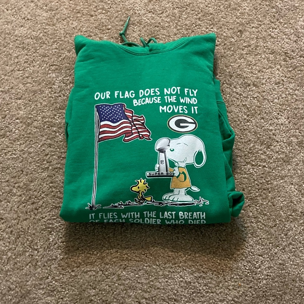 Green Bay Packer/Snoopy Patriotic Hoodie - Picture 2 of 3